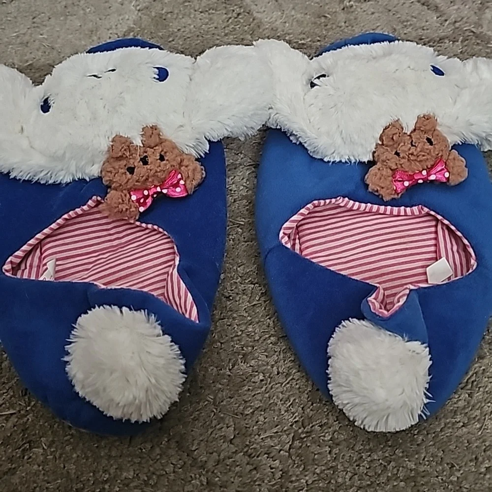 Cinnamoroll Fuzzy Slipper - Picture 4 of 4